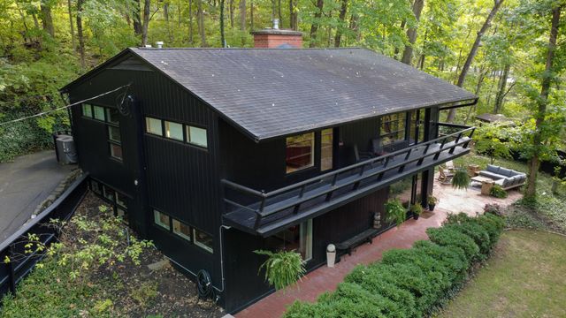 1402 W ROLLINS RD, Columbia, MO 65203