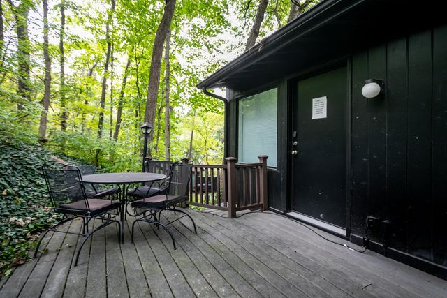 1402 W ROLLINS RD, Columbia, MO 65203