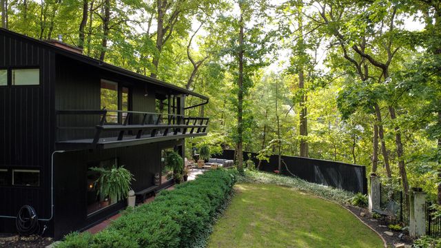 1402 W ROLLINS RD, Columbia, MO 65203