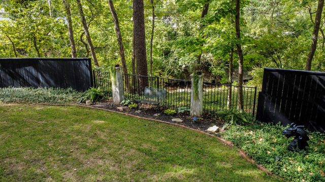 1402 W ROLLINS RD, Columbia, MO 65203