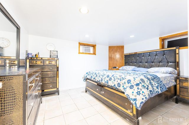 100 Washington Road, Sayreville, NJ 08872