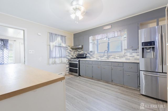 100 Washington Road, Sayreville, NJ 08872