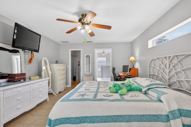 15 Londonderry Dr, Palm Coast, FL 32137