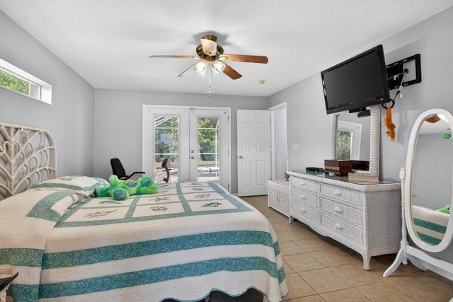 15 Londonderry Dr, Palm Coast, FL 32137