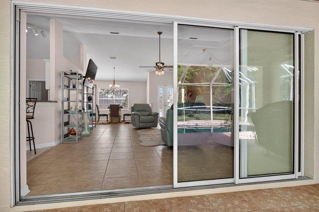 15 Londonderry Dr, Palm Coast, FL 32137