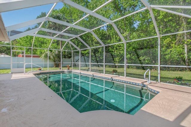 15 Londonderry Dr, Palm Coast, FL 32137