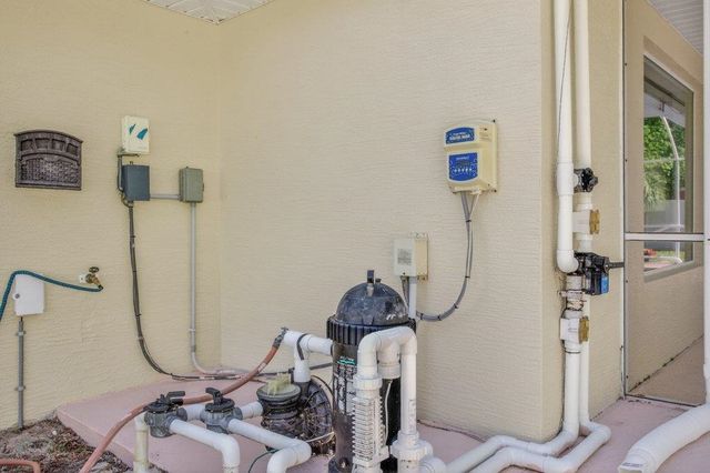 15 Londonderry Dr, Palm Coast, FL 32137