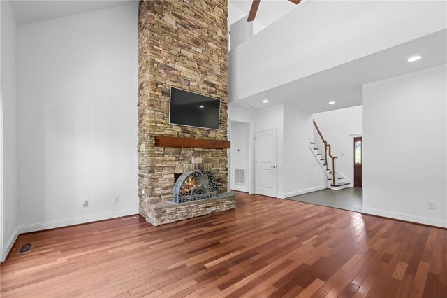 221 Heaven View Drive, Walhalla, SC 29691