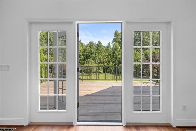 221 Heaven View Drive, Walhalla, SC 29691