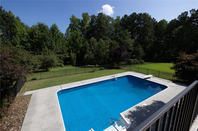 221 Heaven View Drive, Walhalla, SC 29691
