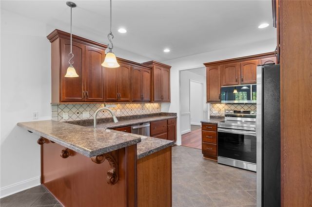 221 Heaven View Drive, Walhalla, SC 29691