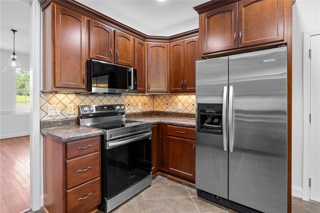 221 Heaven View Drive, Walhalla, SC 29691