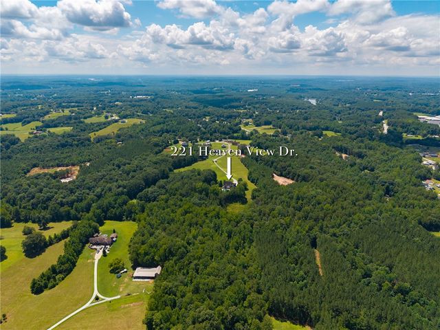 221 Heaven View Drive, Walhalla, SC 29691