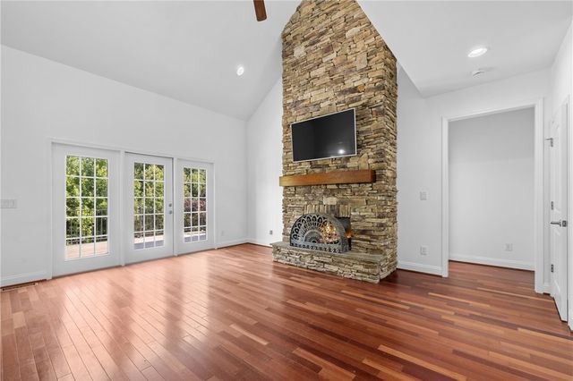221 Heaven View Drive, Walhalla, SC 29691