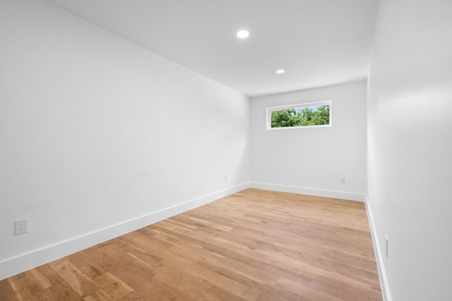 1005 Glenview Dr, Nashville, TN 37206