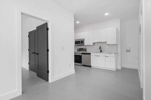 1005 Glenview Dr, Nashville, TN 37206