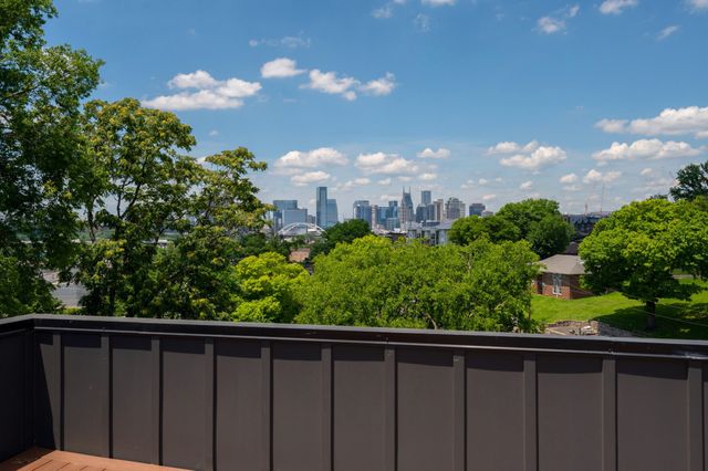1005 Glenview Dr, Nashville, TN 37206
