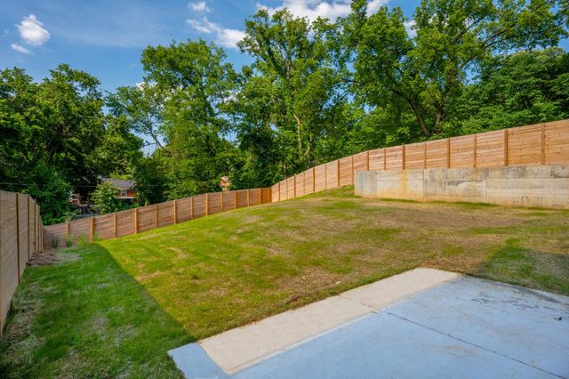 1005 Glenview Dr, Nashville, TN 37206