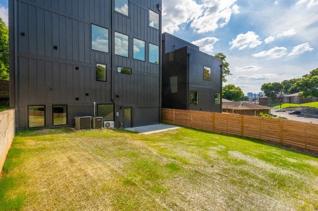 1005 Glenview Dr, Nashville, TN 37206