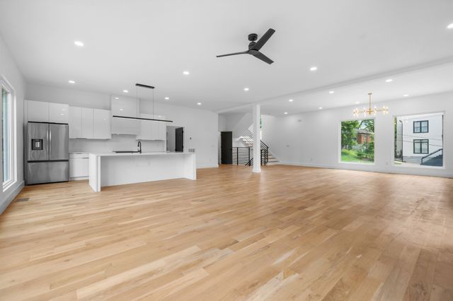 1005 Glenview Dr, Nashville, TN 37206