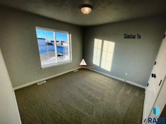 9514 W Tunis Dr Drive, Sioux Falls, SD 57106