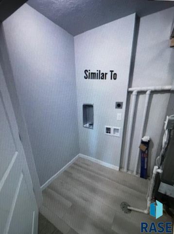 9514 W Tunis Dr Drive, Sioux Falls, SD 57106