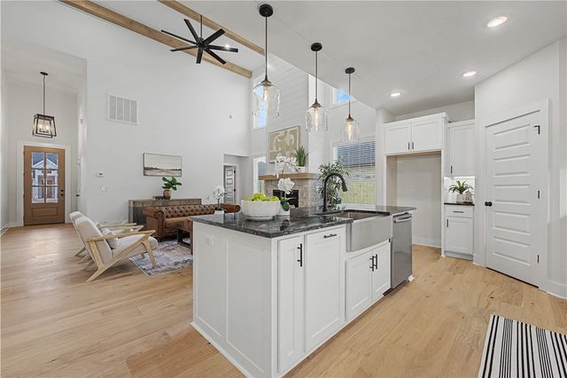 2309 Bergman, Pea Ridge, AR 72751