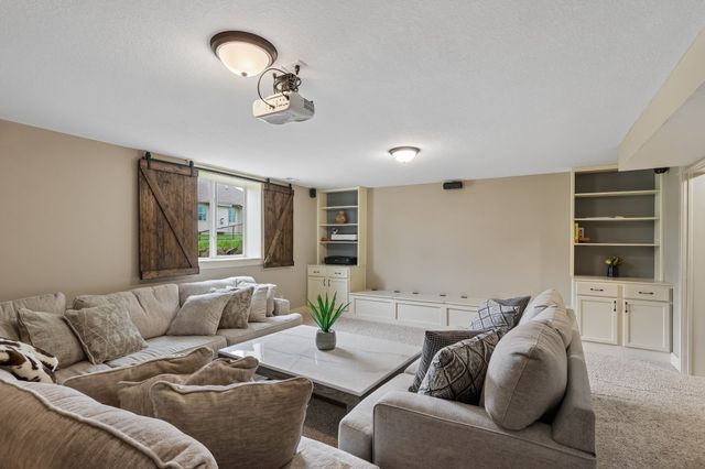 205 NE 24th Court, Grimes, IA 50111