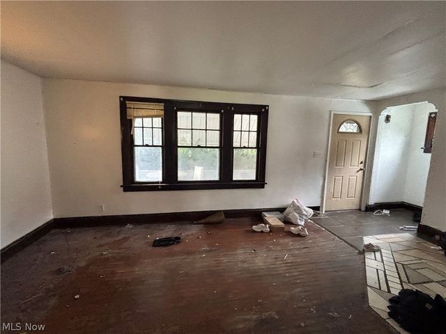 1499 Clermont Road, Cleveland, OH 44110