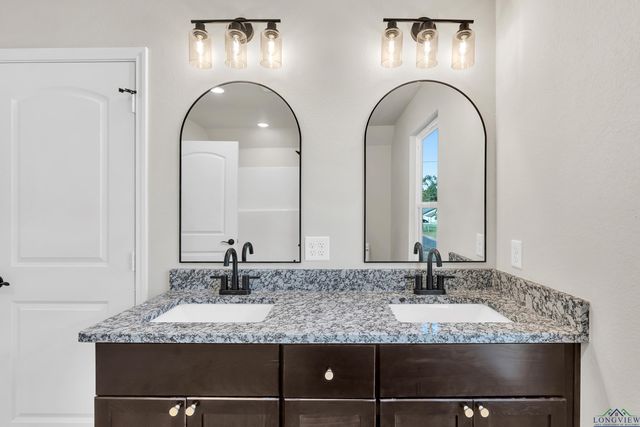 1701 Sandlin St, Longview, TX 75602