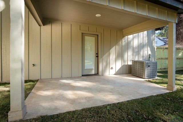 1701 Sandlin St, Longview, TX 75602