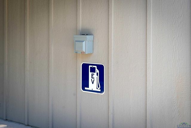 1701 Sandlin St, Longview, TX 75602