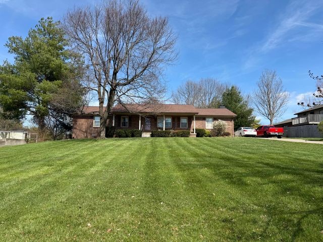 1033 Crestwood Heights, Paris, KY 40361