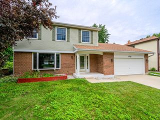 996 Congress Drive, Bartlett, IL 60103
