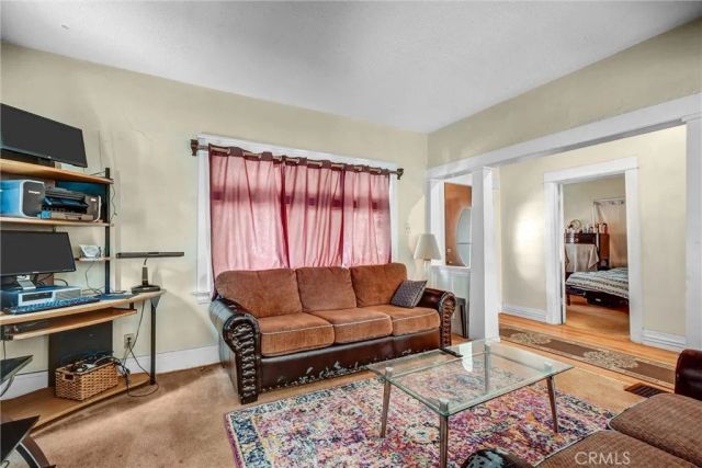 831 French Street, Santa Ana, CA 92701