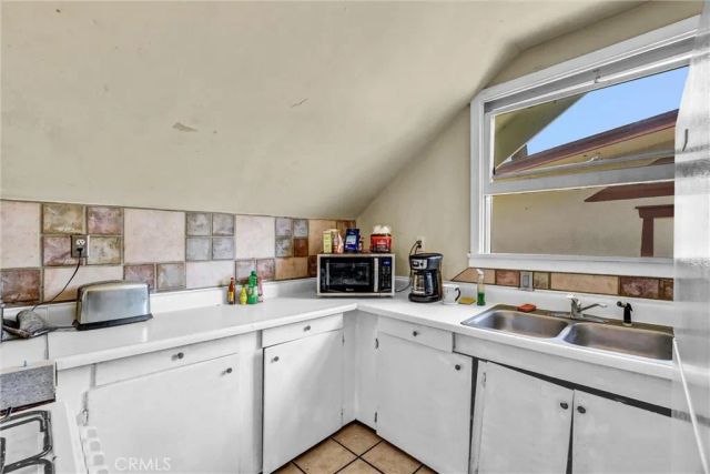 831 French Street, Santa Ana, CA 92701