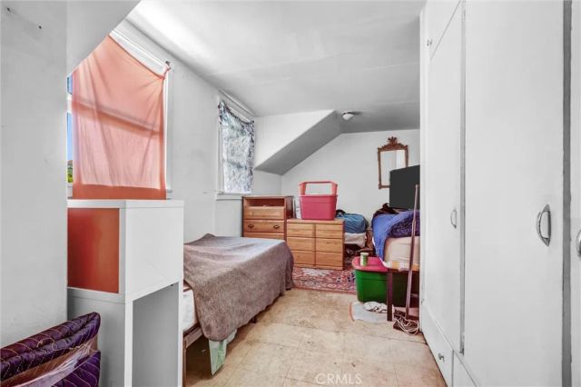 831 French Street, Santa Ana, CA 92701