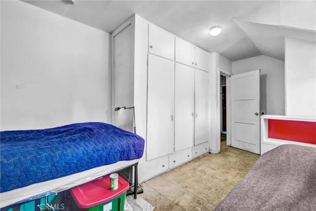 831 French Street, Santa Ana, CA 92701