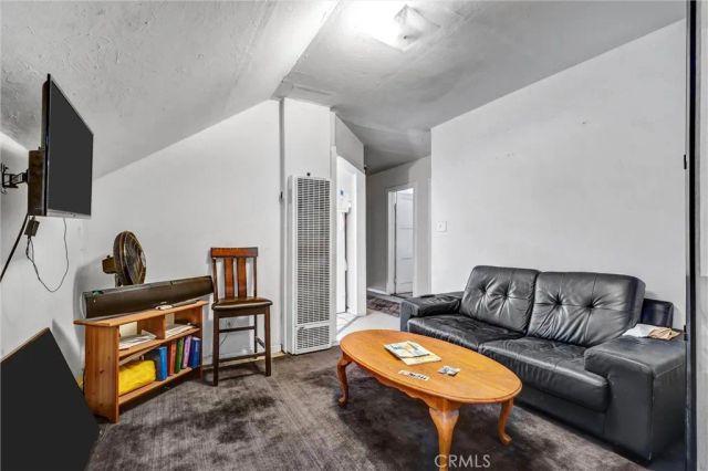 831 French Street, Santa Ana, CA 92701