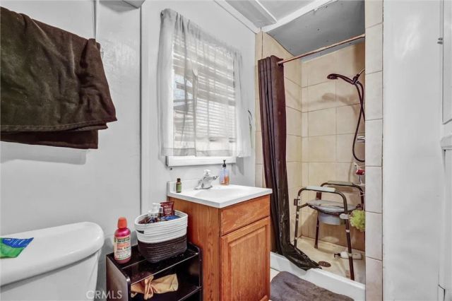 831 French Street, Santa Ana, CA 92701