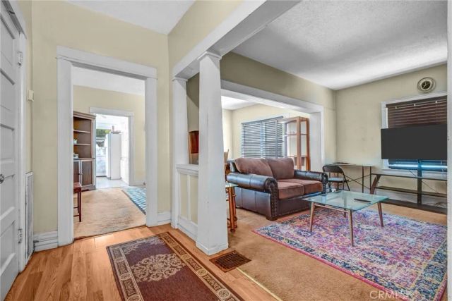 831 French Street, Santa Ana, CA 92701