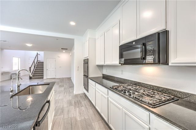 3167 Hazy Hills Avenue, Henderson, NV 89052