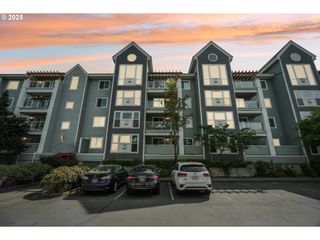 520 Se COLUMBIA RIVER Dr 227, Vancouver, WA 98661