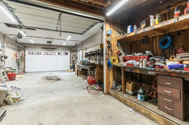 297 Bakerville Rd, Dartmouth, MA 02748