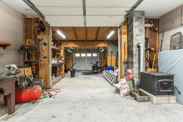 297 Bakerville Rd, Dartmouth, MA 02748