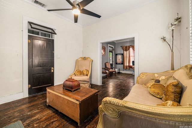 1211 guadalupe, San Antonio, TX 78207