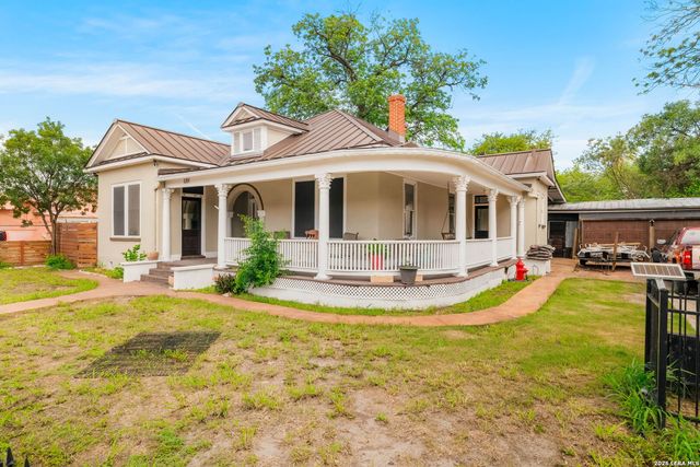1211 guadalupe, San Antonio, TX 78207