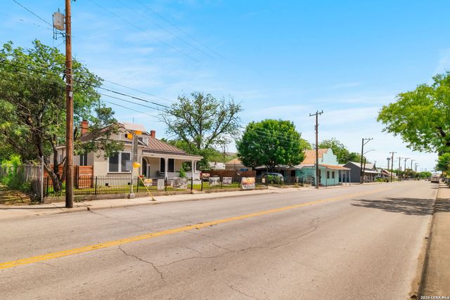 1211 guadalupe, San Antonio, TX 78207