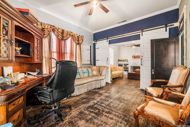 1211 guadalupe, San Antonio, TX 78207
