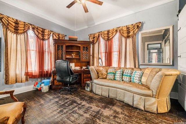 1211 guadalupe, San Antonio, TX 78207